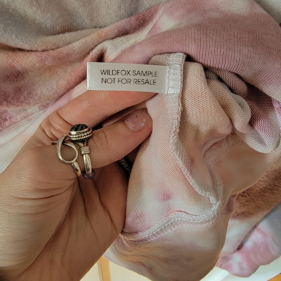 Wildfox Cloud Tie-Dye Deep V BBJ - Picture 8 of 8